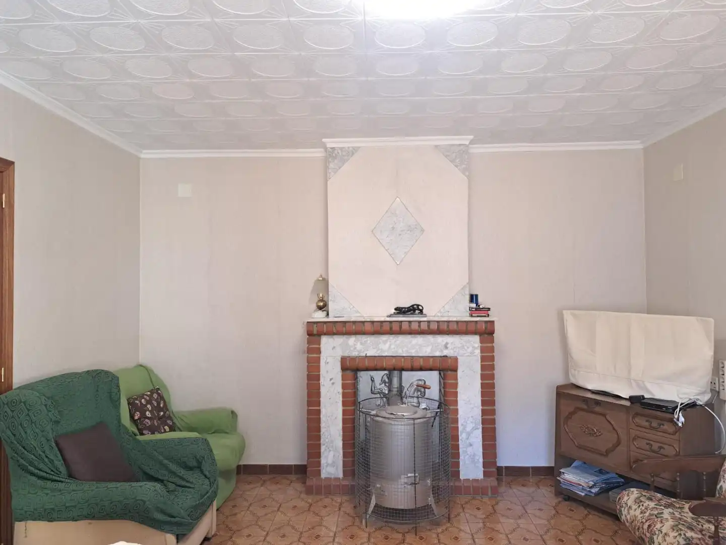 Living room of Houses for sale in Villargordo del Cabriel  with Terrace and Storage room