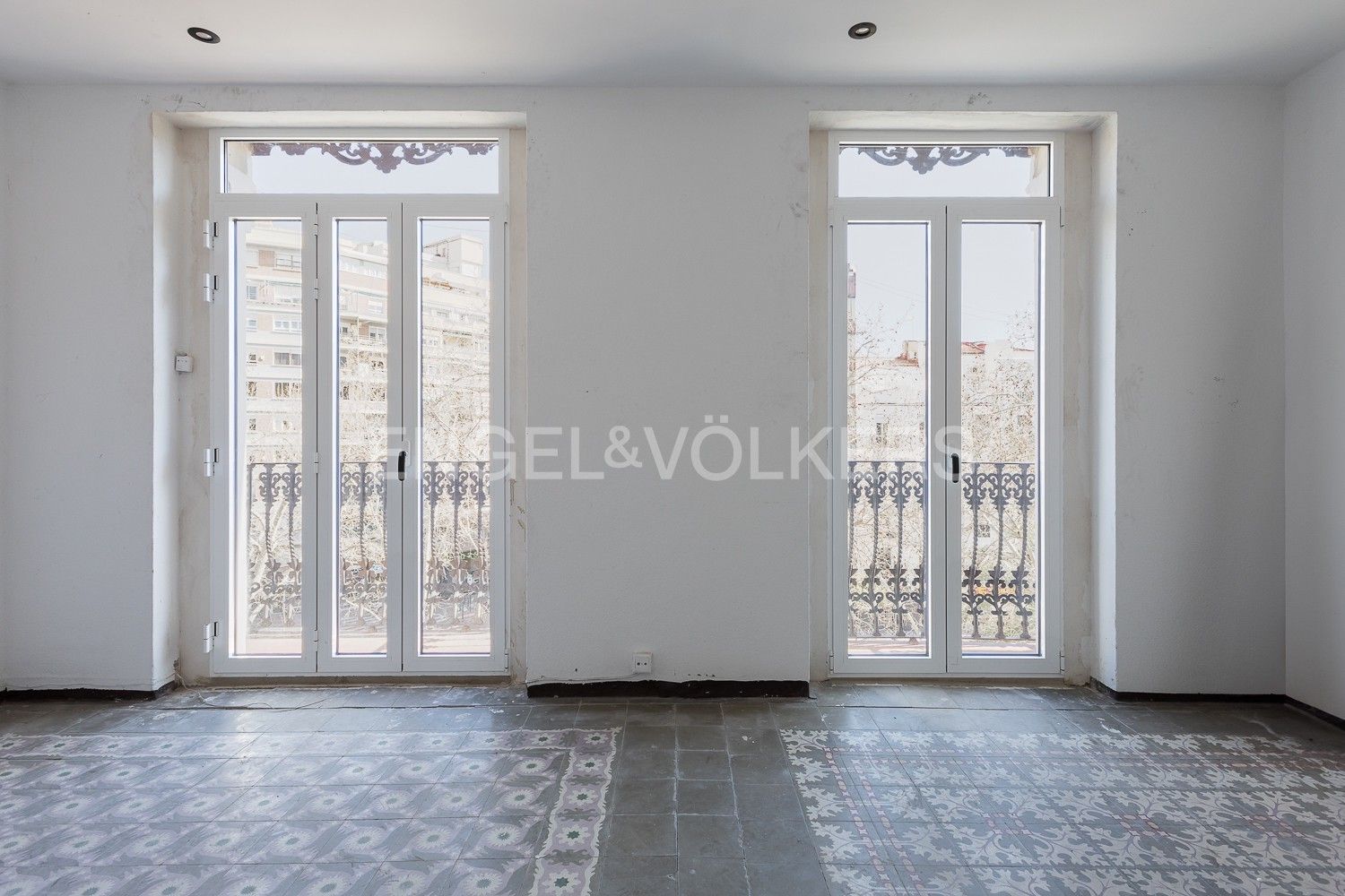 Apartment for sale in  Valencia Capital  with Air Conditioner, Heating and Balcony