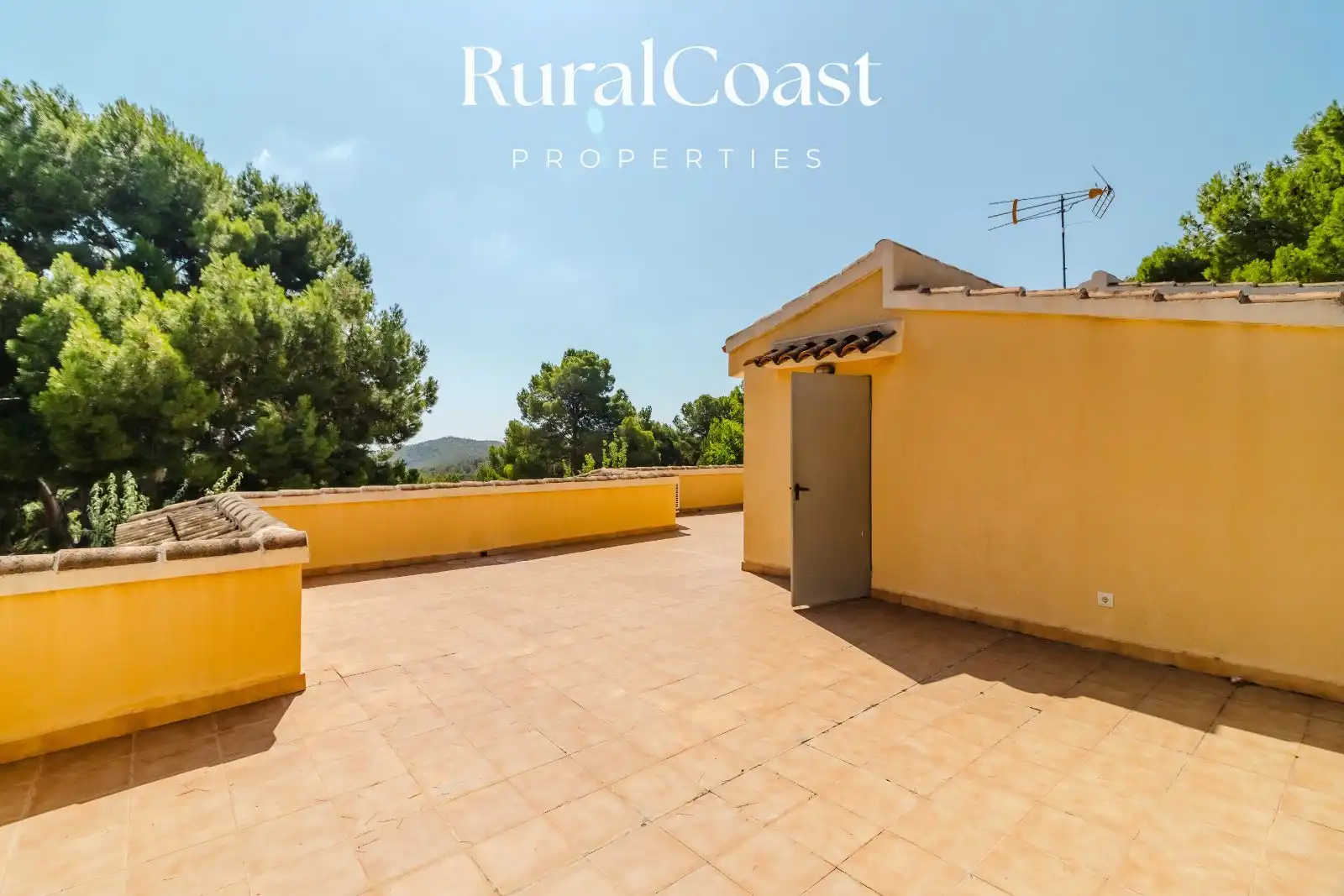 Vista exterior de Casa o chalet en venta en Tibi con Aire acondicionado, Calefacción y Jardín privado