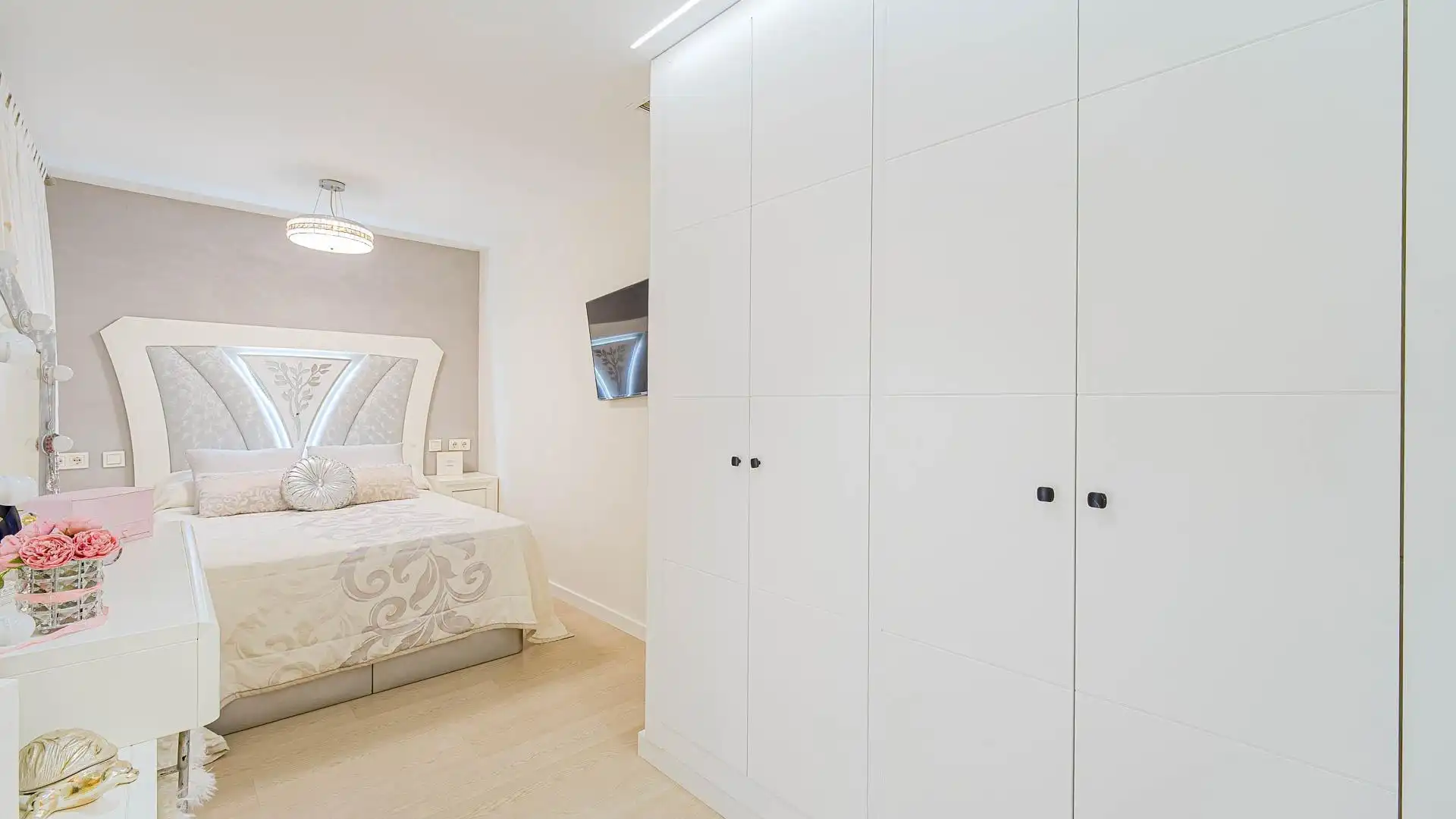 Bedroom of Apartments for sale in Torrevieja  with Furnished