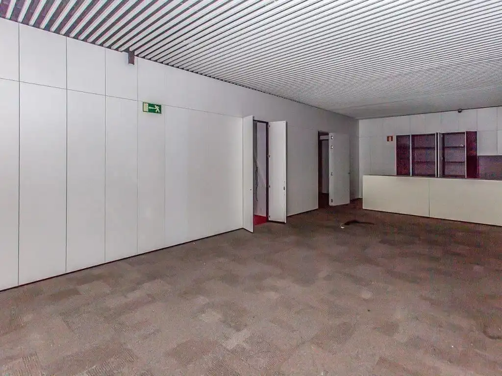 Gewerbefläche zum Verkauf in PORTAL DE LEGUTIANO 36, imagen 3