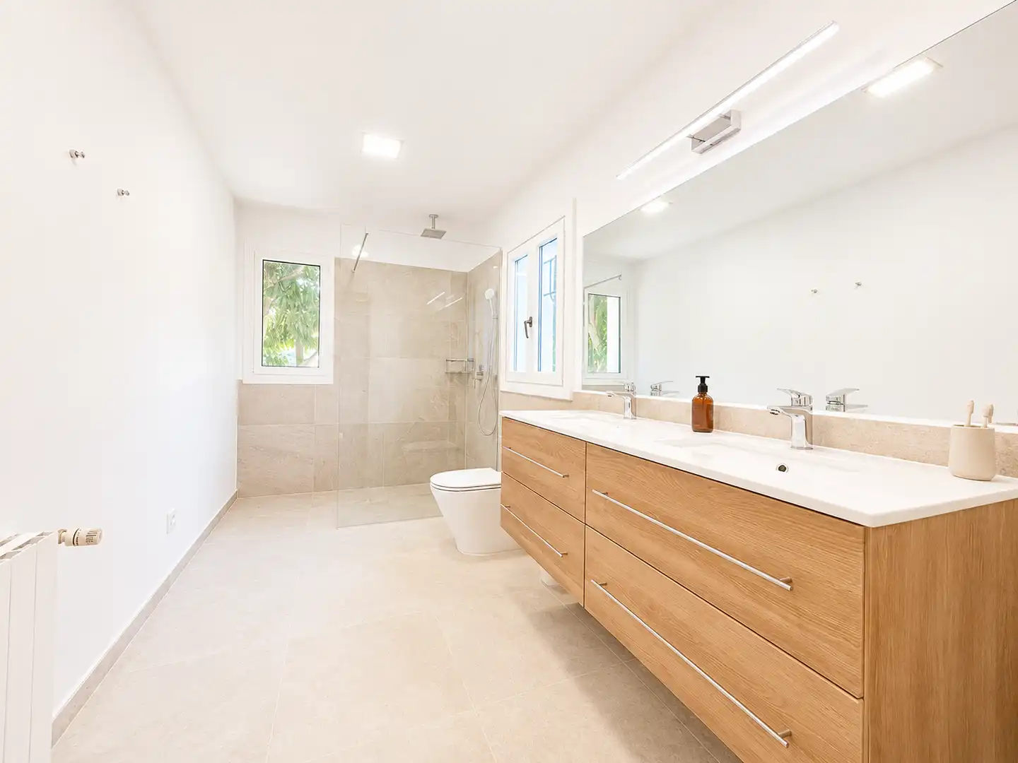 Bany de Casa o xalet en venda en Sotogrande amb Aire condicionat, Jardí privat i Terrassa