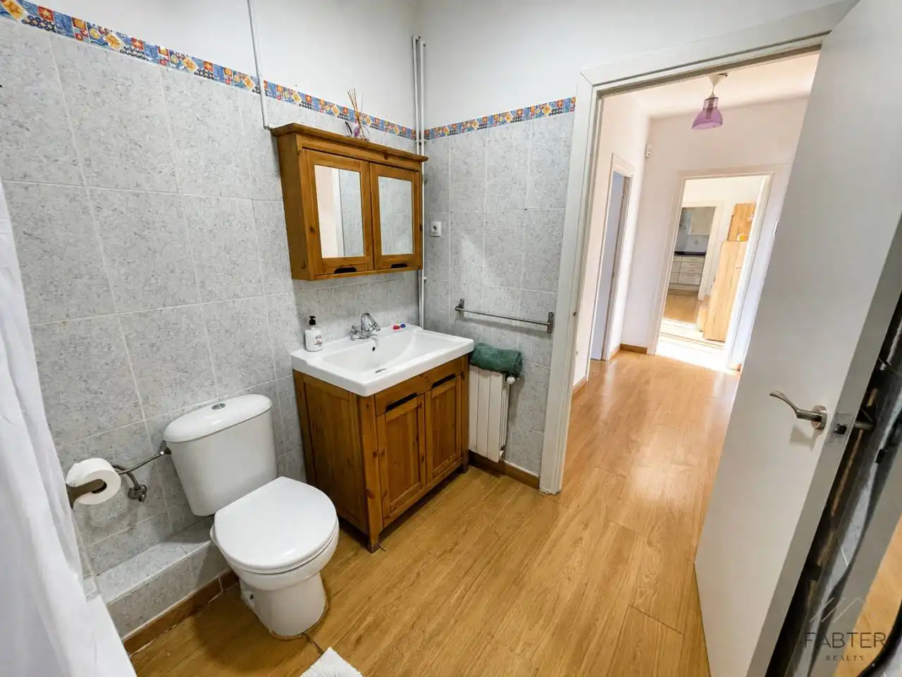 Bathroom of Flat for sale in Polinyà  with Heating, Parquet flooring and Storage room