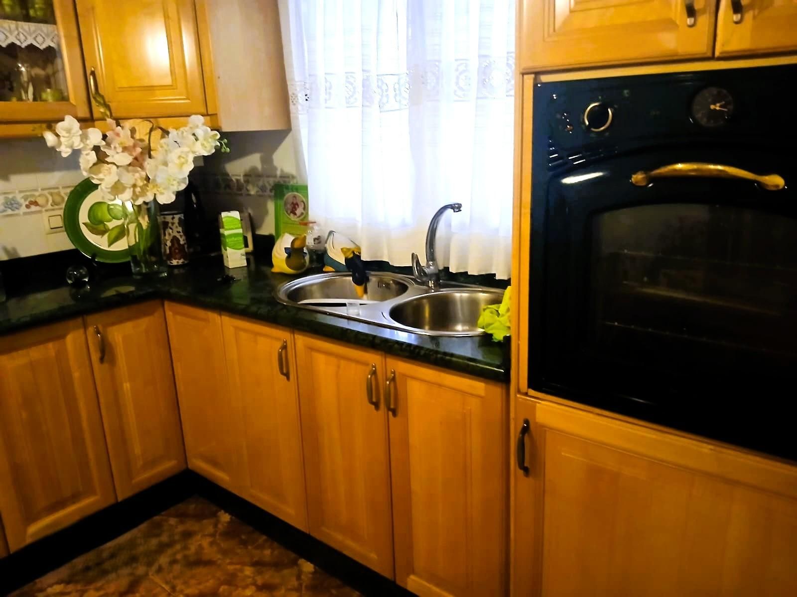 Kitchen of House or chalet for sale in Benidorm  with Air Conditioner, Heating and Private garden