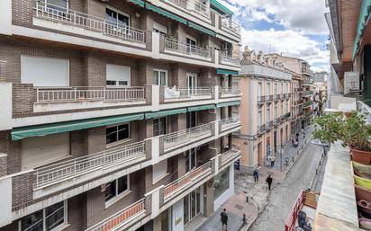 Exterior view of Flat for sale in  Granada Capital  with Air Conditioner, Terrace and Balcony