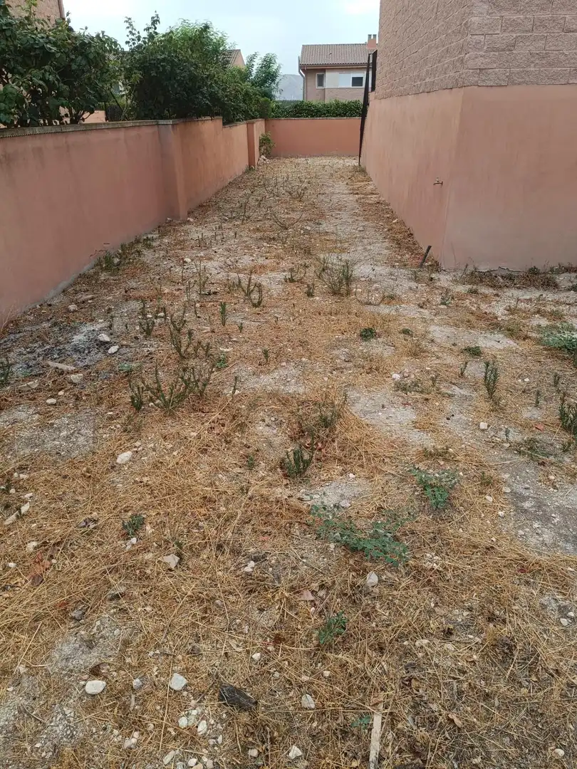 Casa adosada en venta en Petrer con Jardín privado, Terraza y Balcón