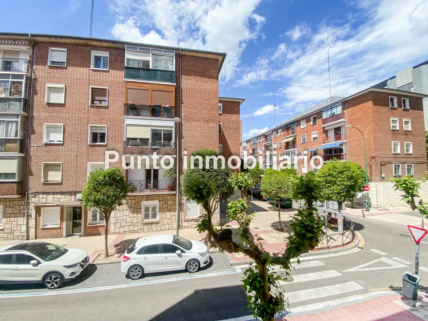 Exterior view of Flat for sale in Valladolid Capital  with Heating, Parquet flooring and Terrace