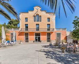 Vista exterior de Finca rústica en venda en Molins de Rei amb Jardí privat i Terrassa