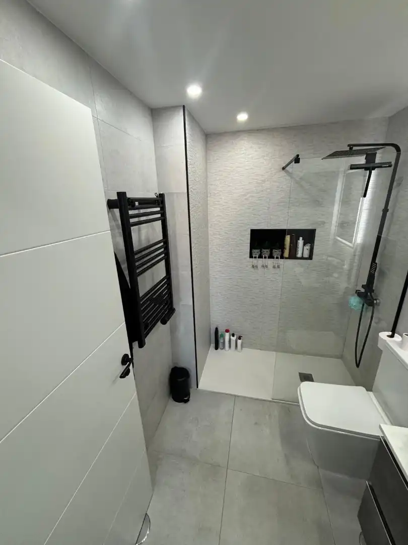 Baño de Piso en venta en Valdemoro con Aire acondicionado, Calefacción y Terraza