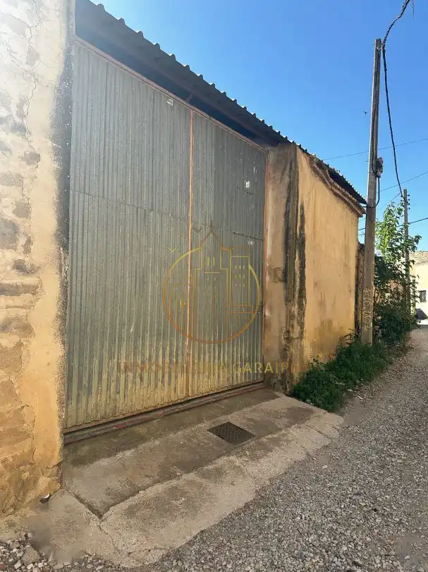 Vista exterior de Nau industrial en venda en Olite / Erriberri