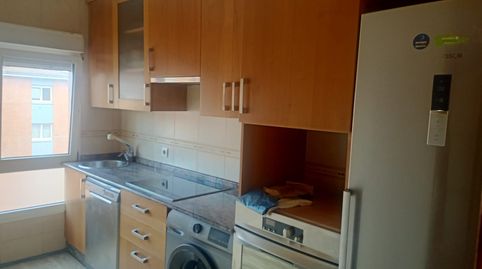 Foto 3 de Piso en venta en Calle Guipúzcoa, Pumarín, Gijón