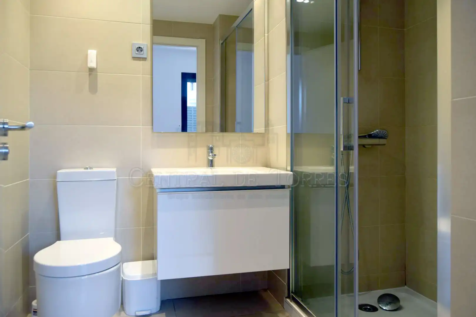 Bathroom of Ground floor for sale in Sant Cugat del Vallès  with Air Conditioner, Heating and Private garden