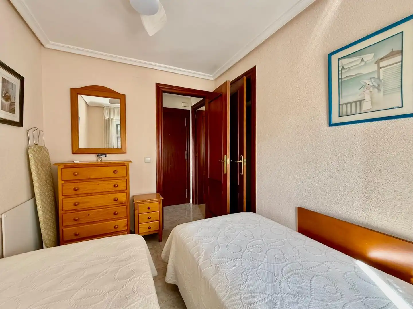 Dormitori de Apartament en venda en Benidorm amb Aire condicionat, Terrassa i Moblat