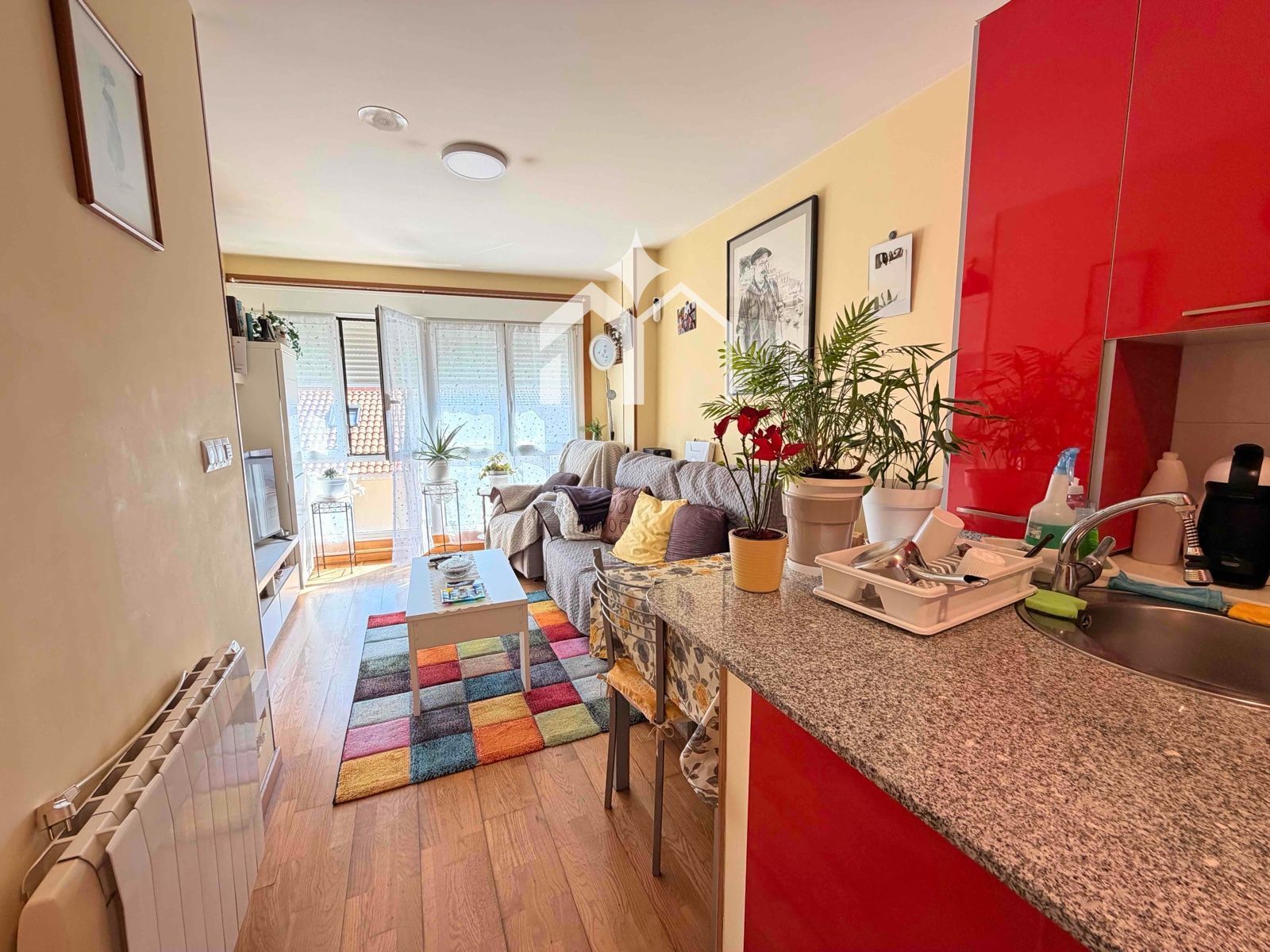 Vista exterior de Pis en venda en Marín amb Calefacció, Terrassa i Traster