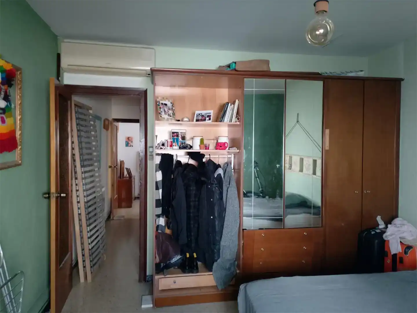 Habitación de Ático para compartir en Barcelona con Aire acondicionado, Amueblado y Lavadora