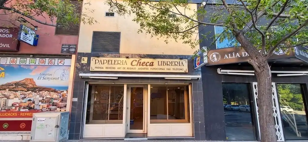 Local comercial en alquiler en Avenida PINTOR XAVIER SOLER, imagen 23