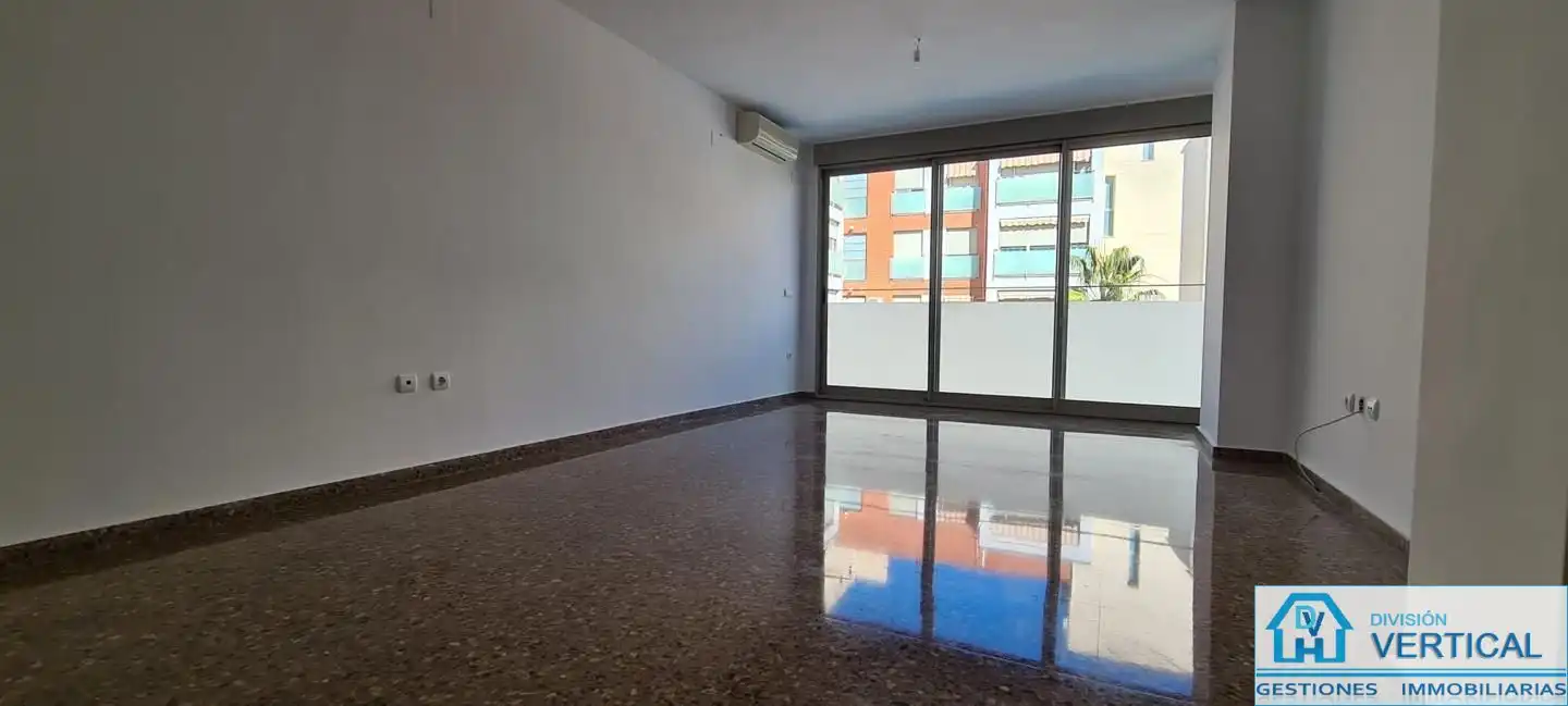 Sala de estar de Piso en venta en Manises con Aire acondicionado, Calefacción y Trastero