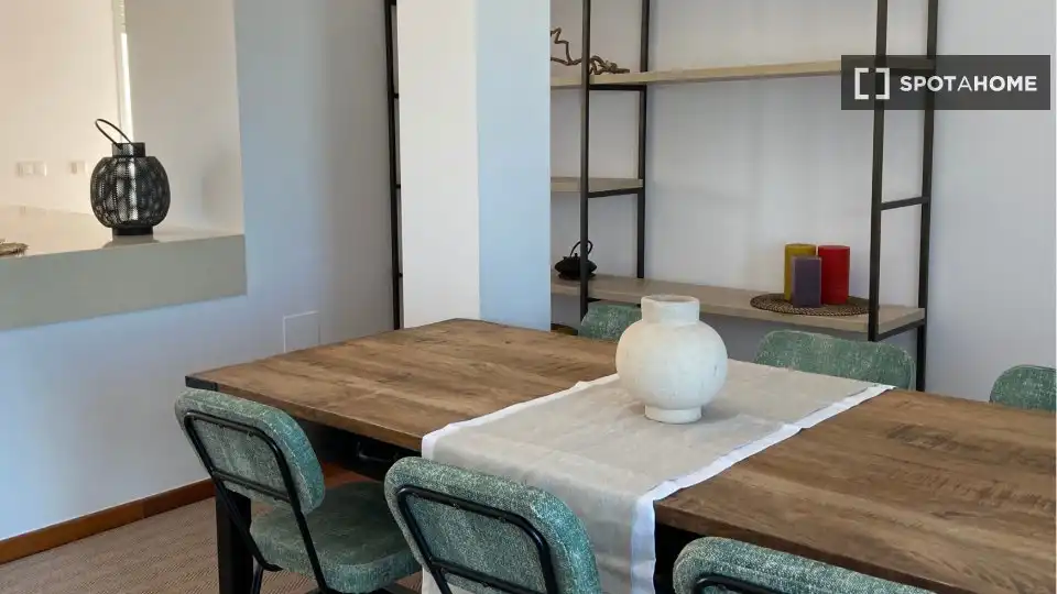 Room in Montañar - El Arenal