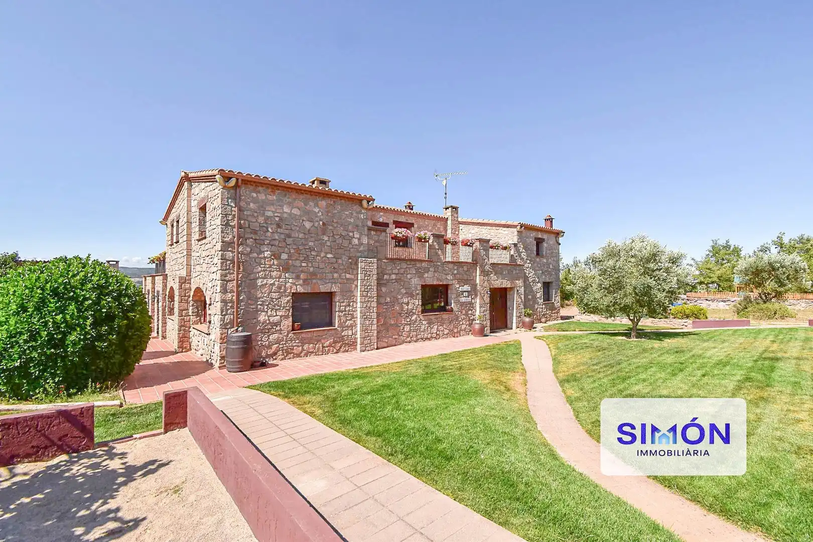 Vista exterior de Finca rústica en venda en Sant Pere Sallavinera amb Aire condicionat, Calefacció i Terrassa