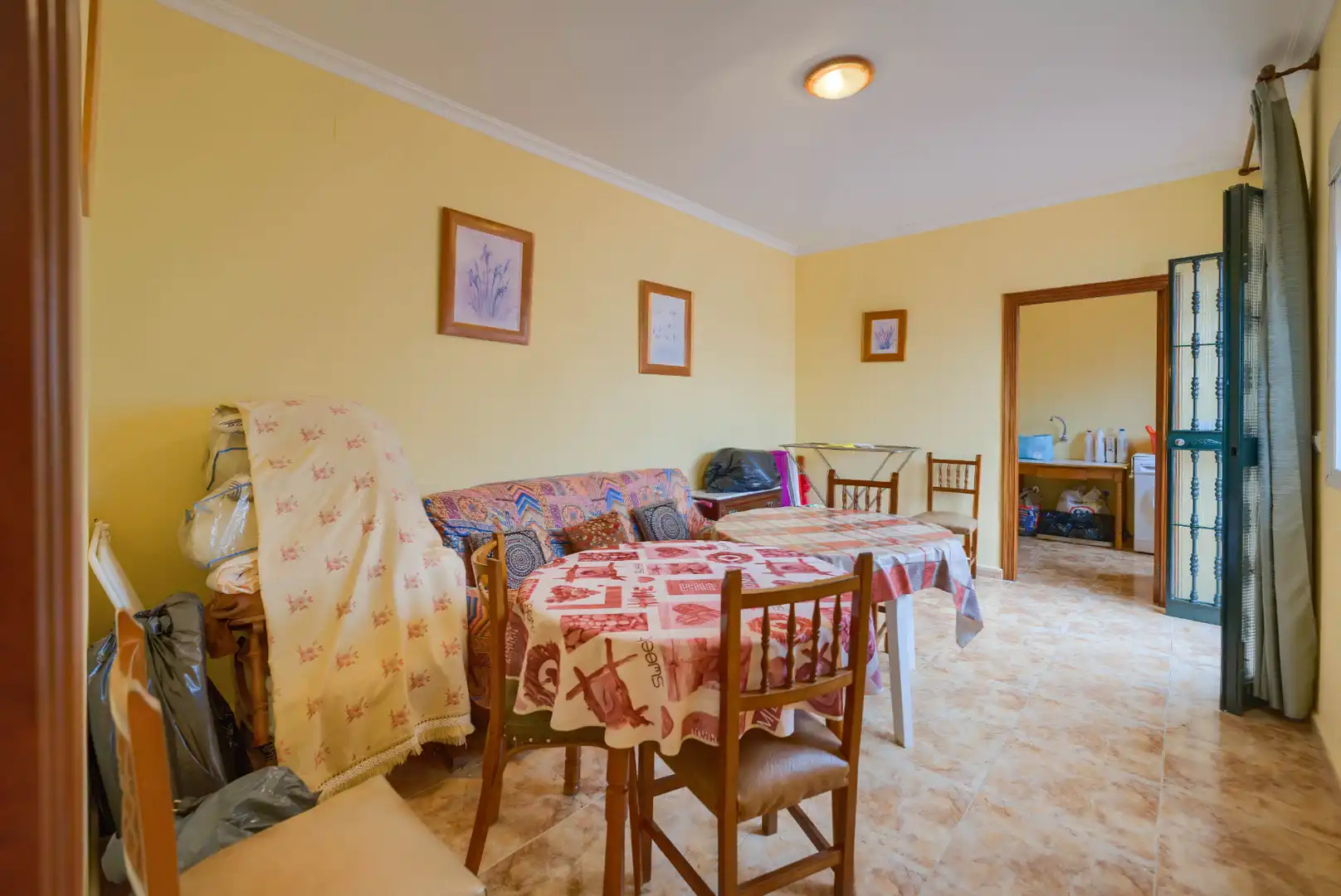 Habitación de Casa adosada en venta en Mairena del Aljarafe con Aire acondicionado, Calefacción y Jardín privado
