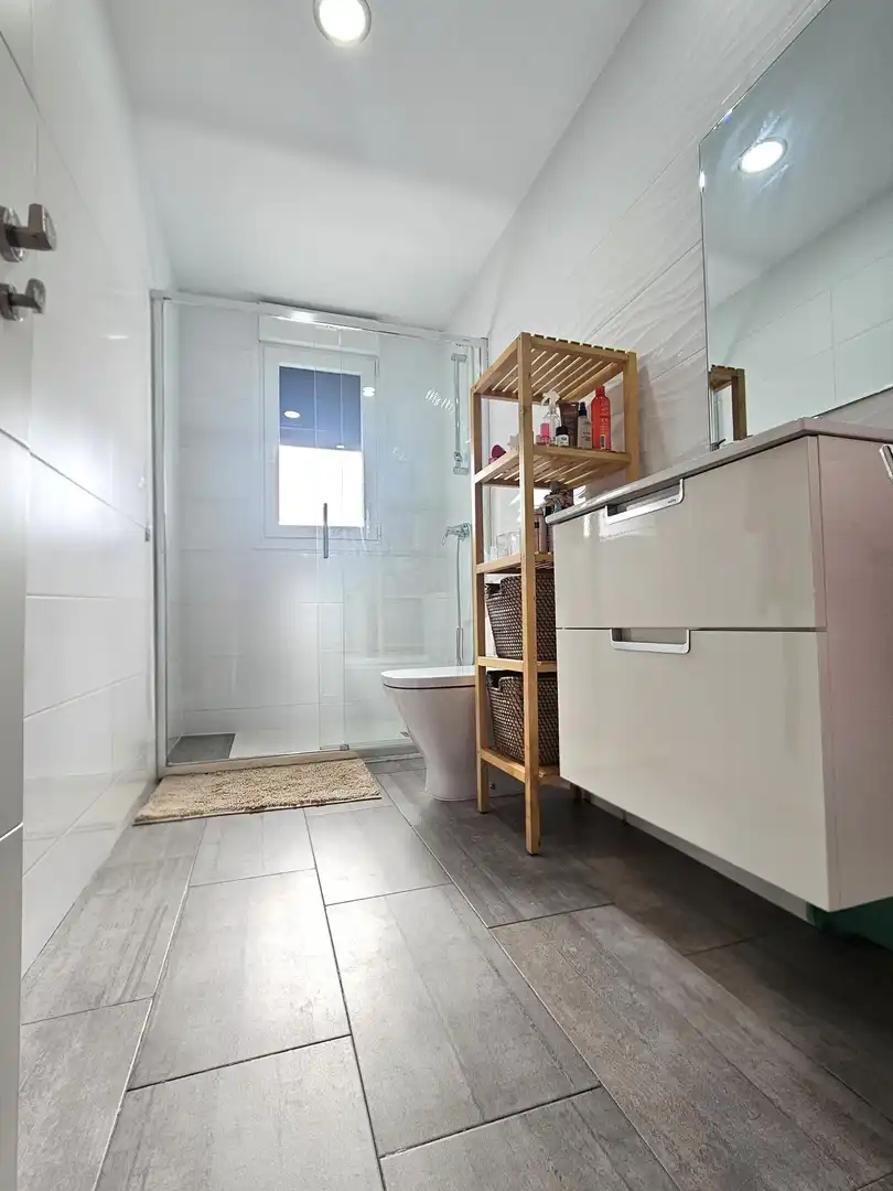 Bathroom of Detached homes for sale in Valdemoro  with Air Conditioner, Heating and Private garden
