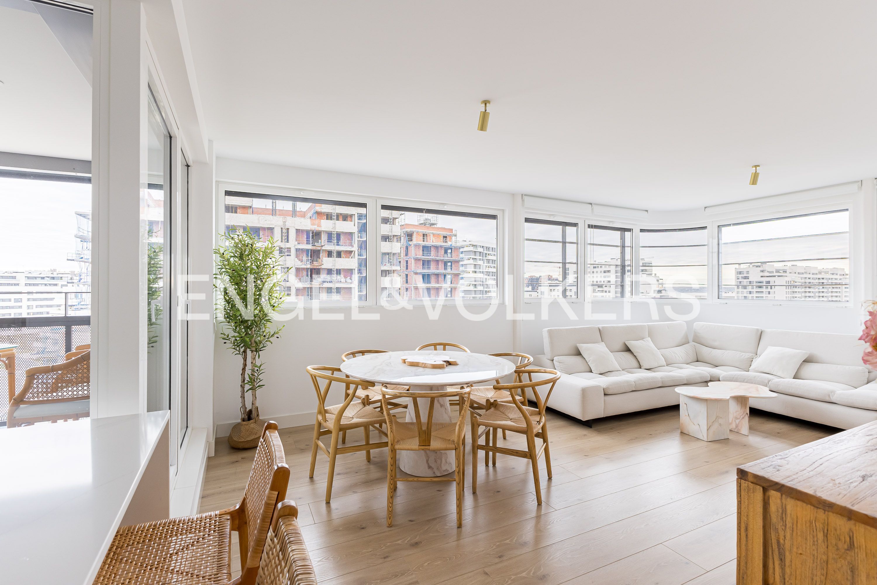 Living room of Apartment for sale in  Madrid Capital  with Air Conditioner, Heating and Terrace