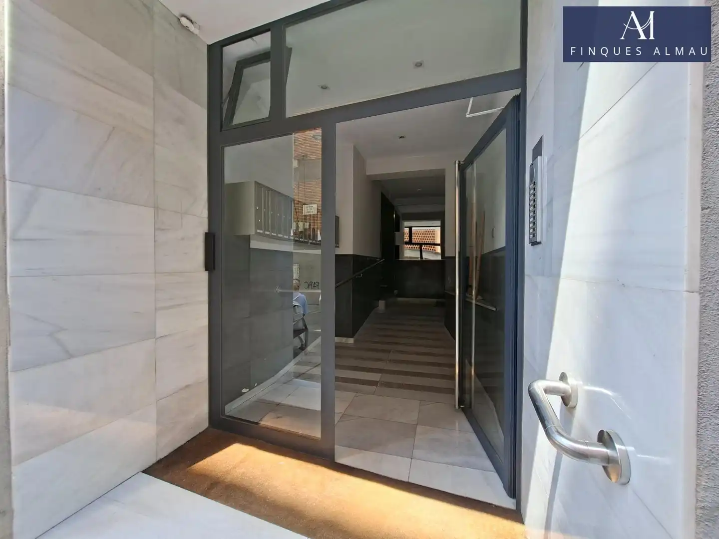 Piso en venta en Barcelona con Aire acondicionado, Calefacción y Balcón