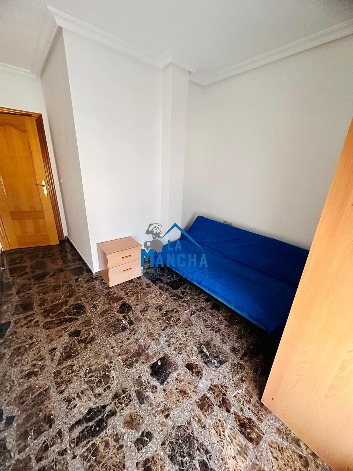 Dormitori de Pis en venda en  Albacete Capital amb Calefacció, Terrassa i Traster