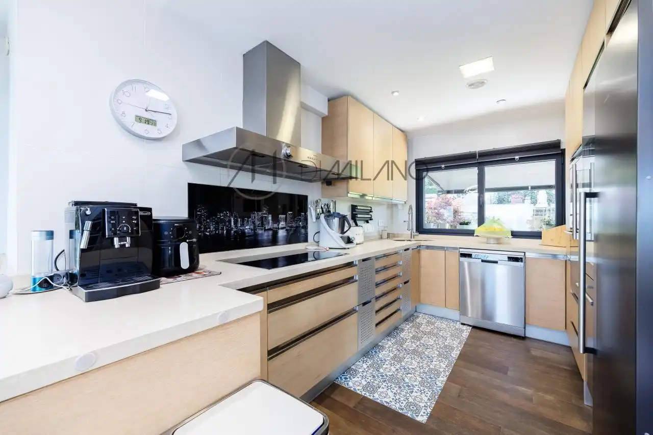 Cocina de Casa o chalet en venta en Nigrán con Calefacción, Jardín privado y Parquet