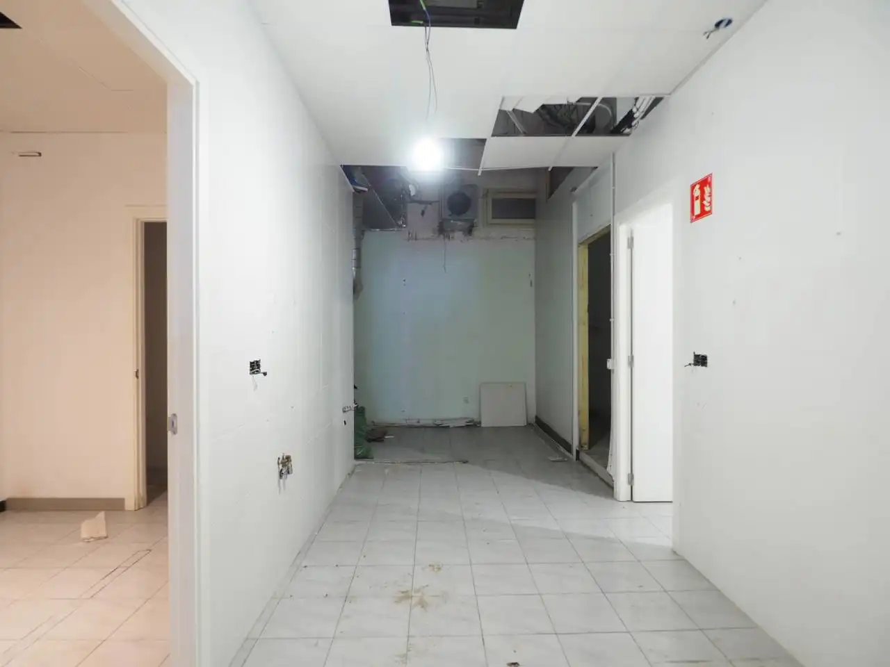 Business premises for sale in Calle Mare de Déu de Núria, imagen 9