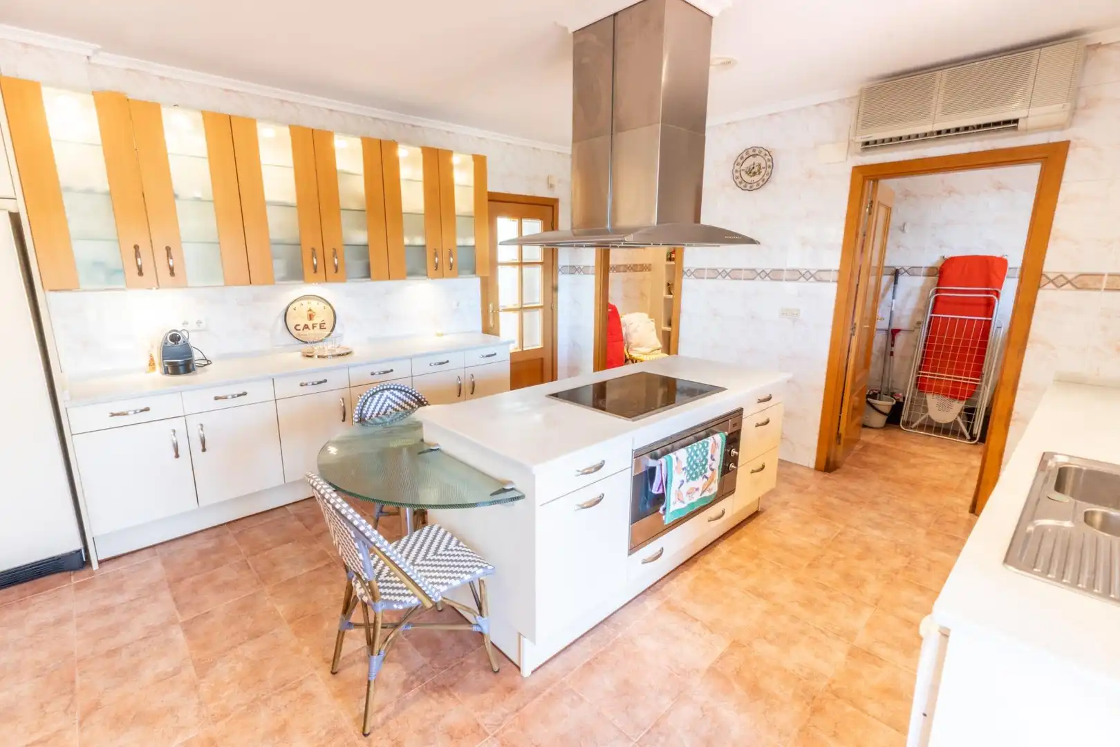 Cocina de Casa o chalet en venta en Alginet con Aire acondicionado, Calefacción y Jardín privado