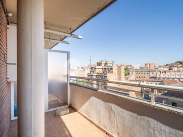 Dúplex amb balcó en venda a Avinguda de Catalunya 12