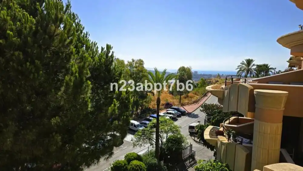 Außenansicht von Wohnungen zur Miete in Marbella mit Klimaanlage, Terrasse und Schwimmbad