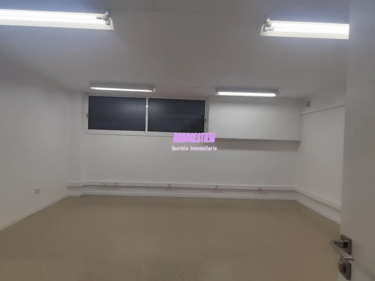 Local comercial en alquiler en Montigalà - Sant Crist, imagen 23