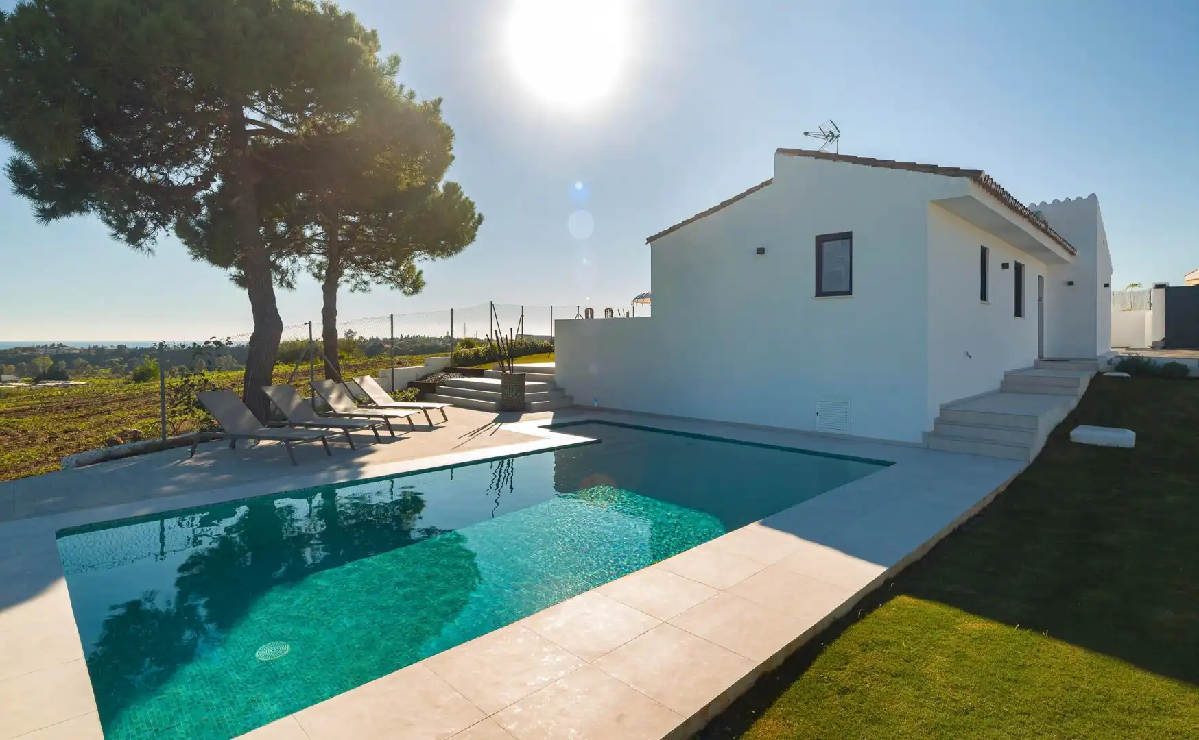 Piscina de Casa o xalet en venda en Estepona amb Aire condicionat, Calefacció i Jardí privat