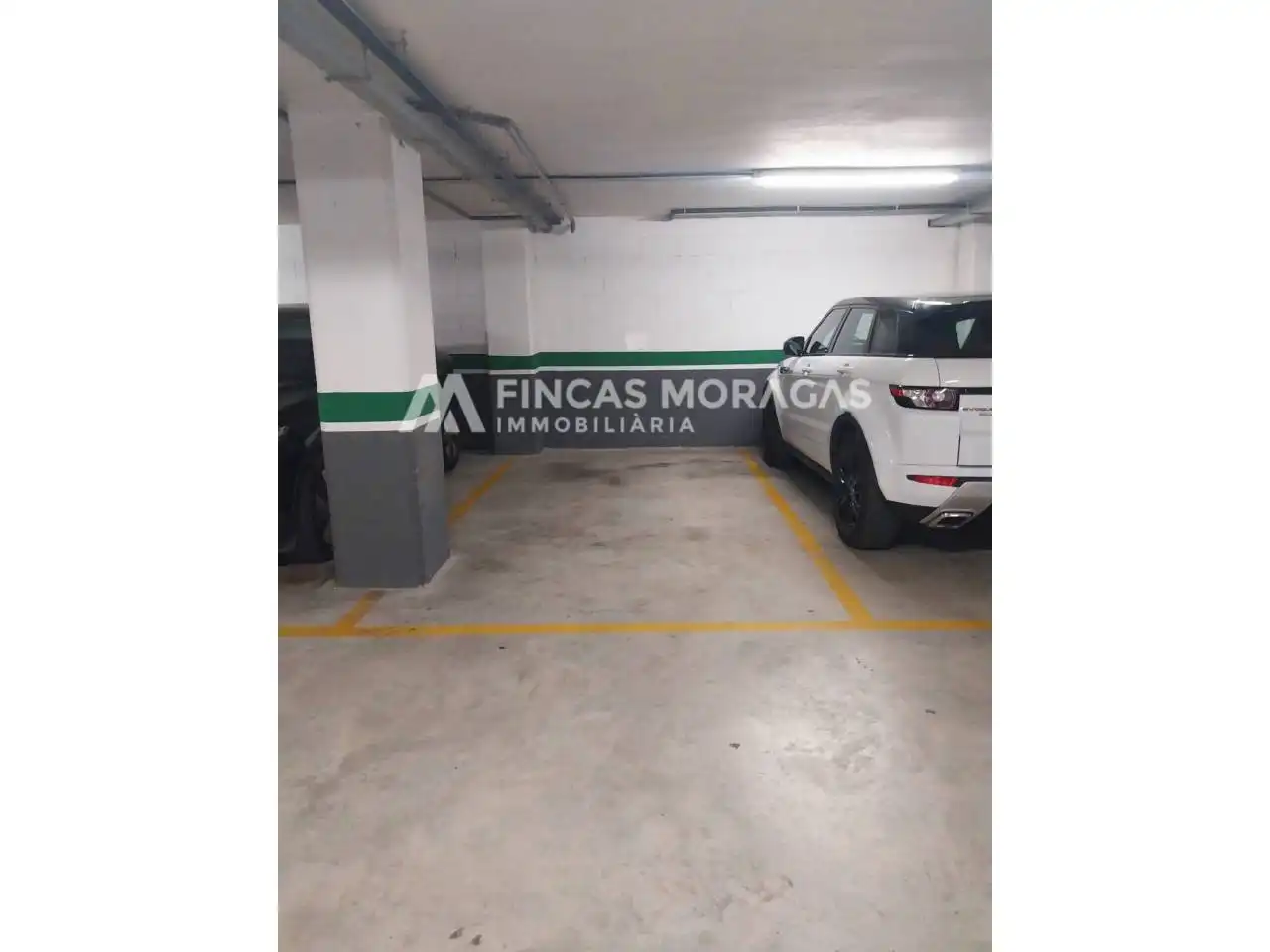 Aparcament de Garatge en venda en Sant Cugat del Vallès amb Alarma