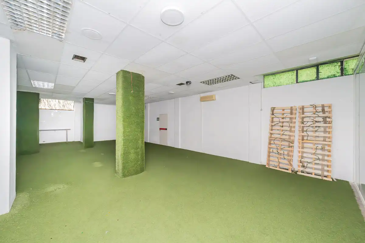 Local en venta en Avenida Olímpica, El Soto - Azorín