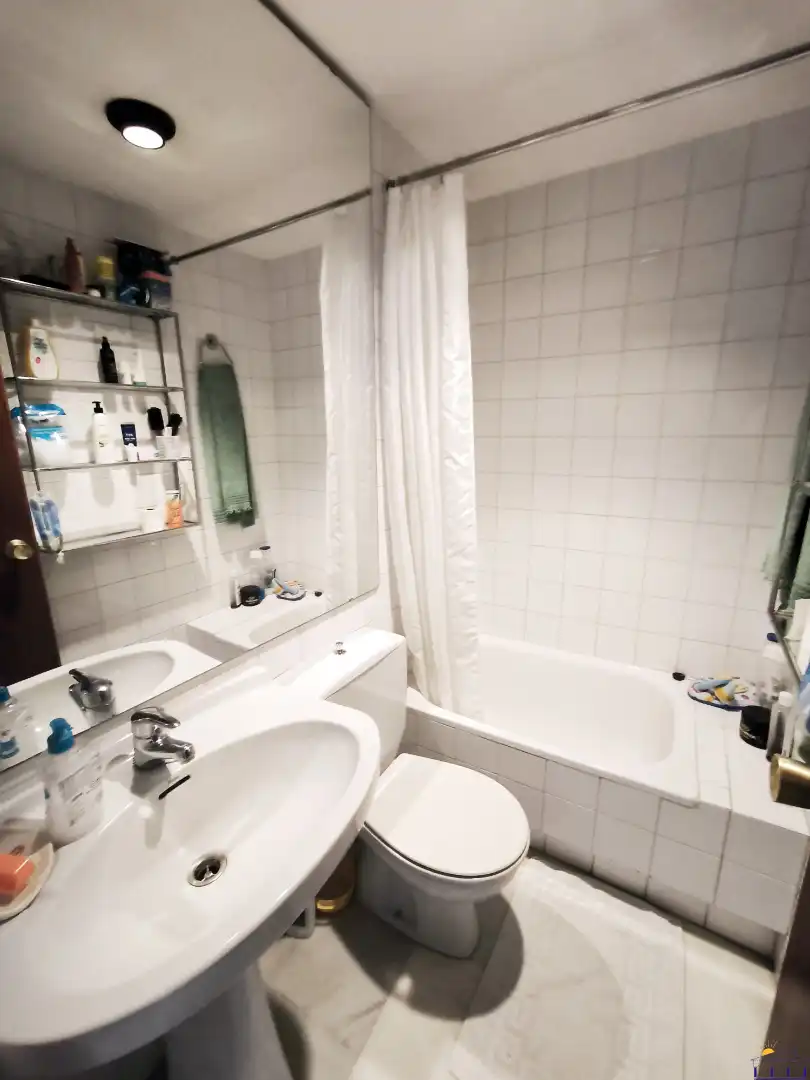 Baño de Apartamento en venta en Benalmádena con Aire acondicionado, Calefacción y Terraza