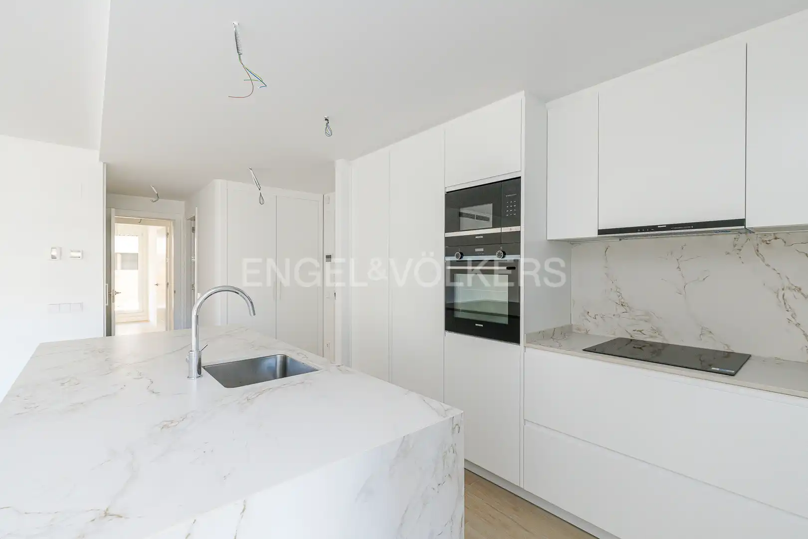 Küche von Wohnung zur Miete in La Moraleja mit Klimaanlage, Heizung und Privatgarten