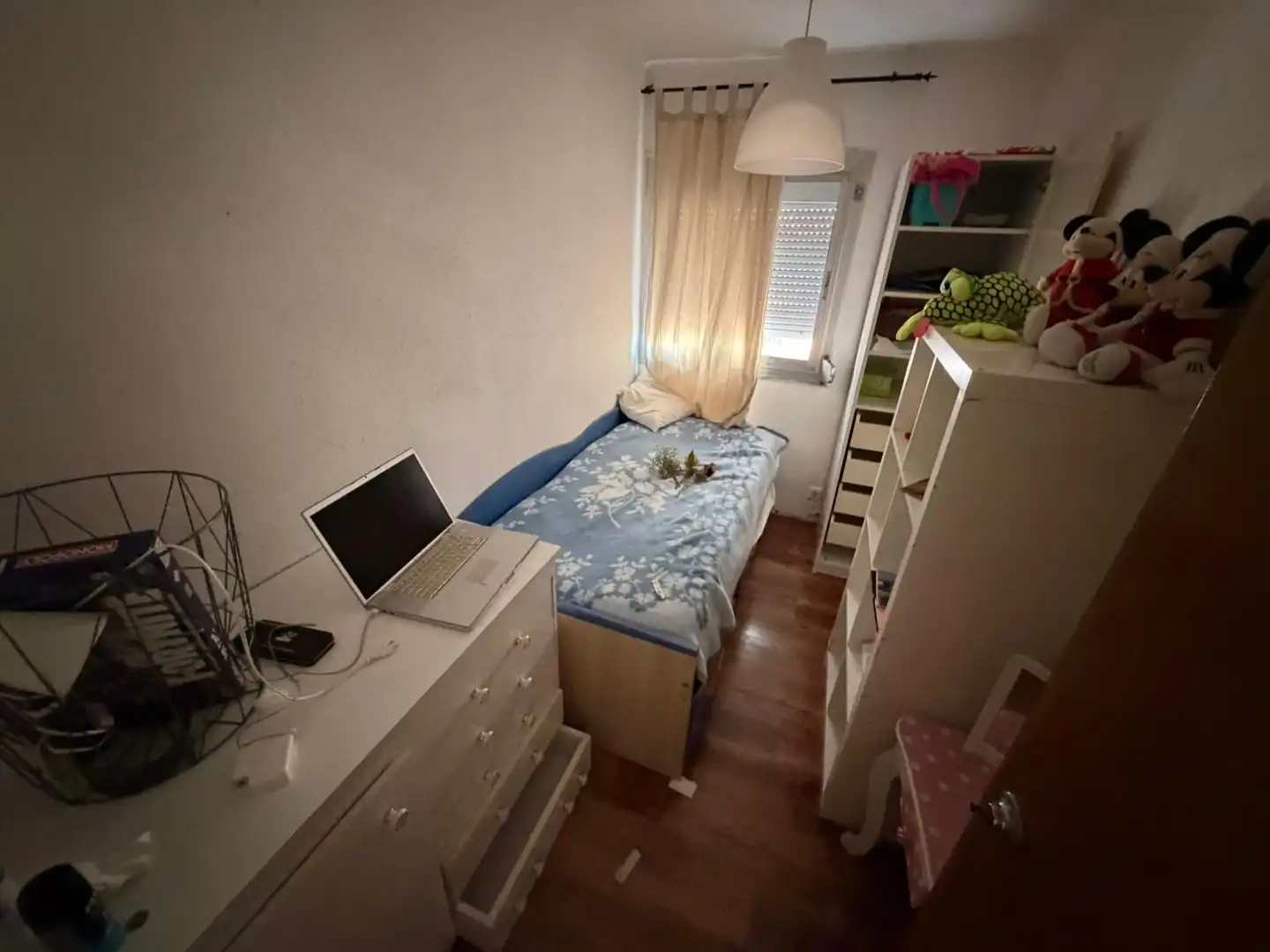 Schlafzimmer von Wohnung zum Verkauf in Barcelona mit Möbliert und Balkon