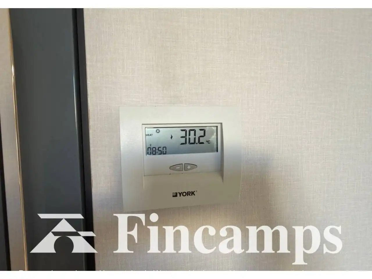 Büro zur Miete in Sabadell mit Klimaanlage, Heizung und Alarm