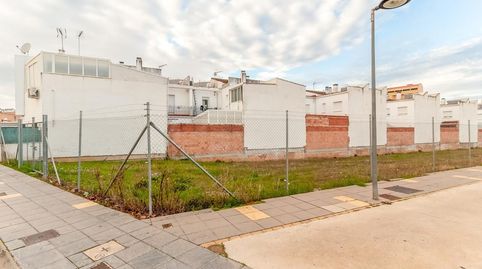 No dejes pasar esta oportunidad de tener tu propio espacio en un lugar con un encanto especial! Para más información o para progra