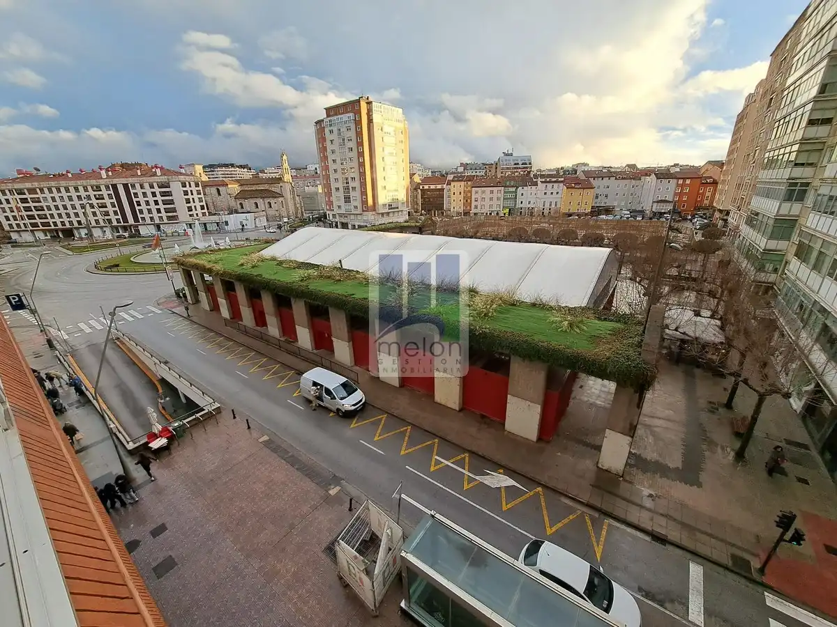 Vista exterior de Pis en venda en Burgos Capital