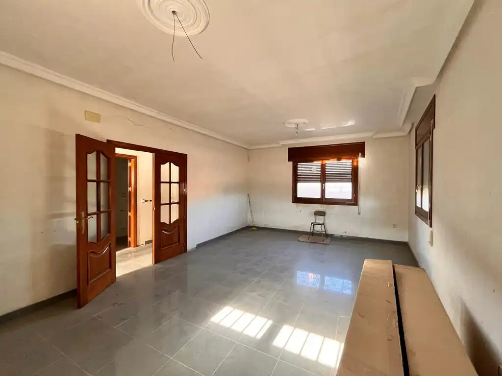 Sala d'estar de Casa o xalet en venda en Fuensalida amb Traster i Balcó