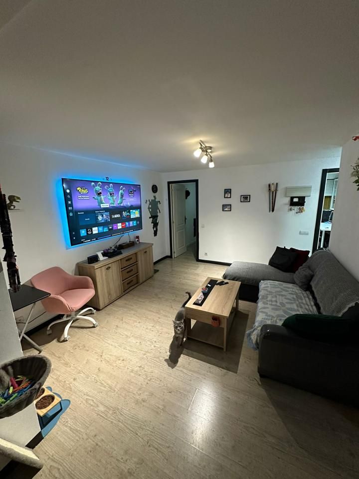 Living room of Flat for sale in  Madrid Capital  with Storage room