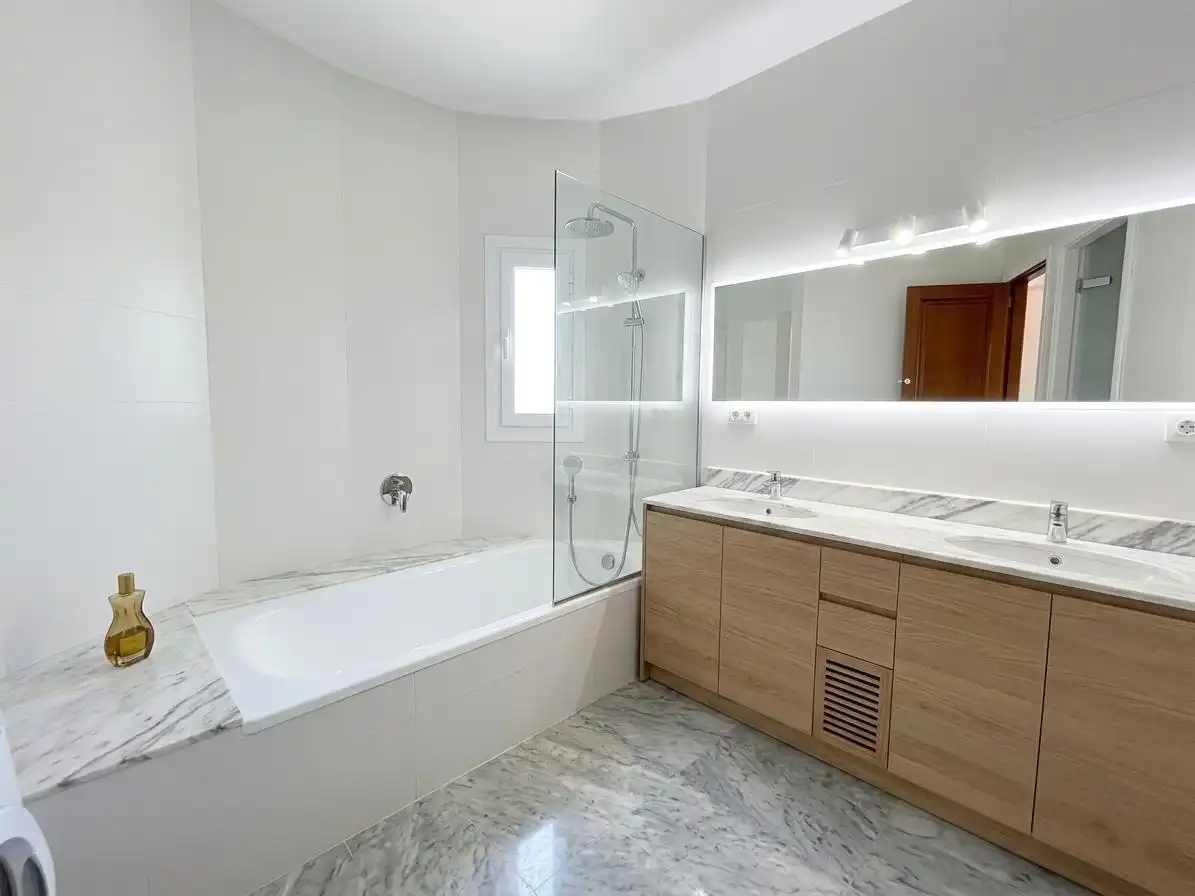 Baño de Ático en venta en Inca con Aire acondicionado, Terraza y Balcón