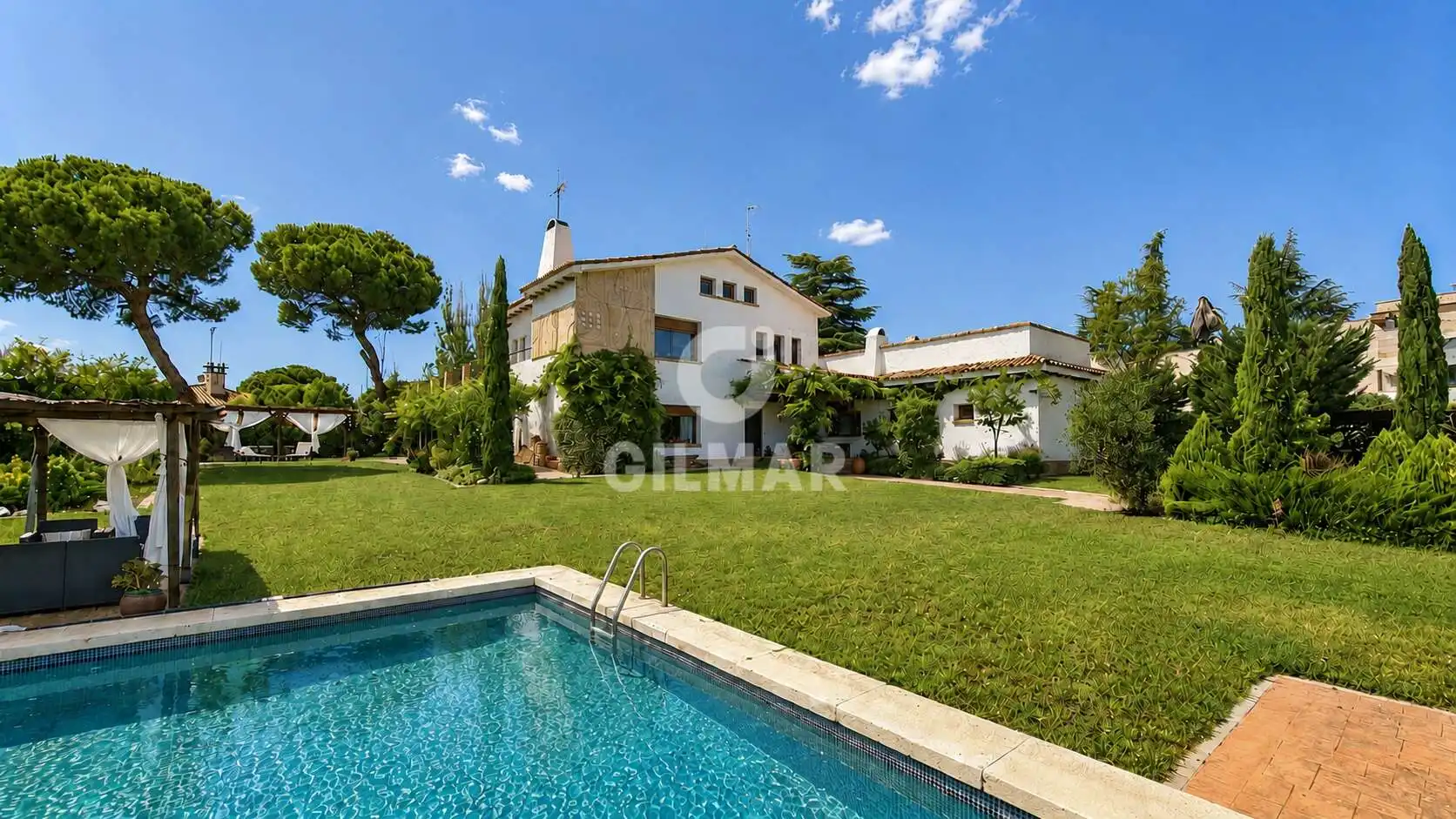 Jardín de Casa o chalet en venta en Boadilla del Monte con Calefacción, Jardín privado y Piscina