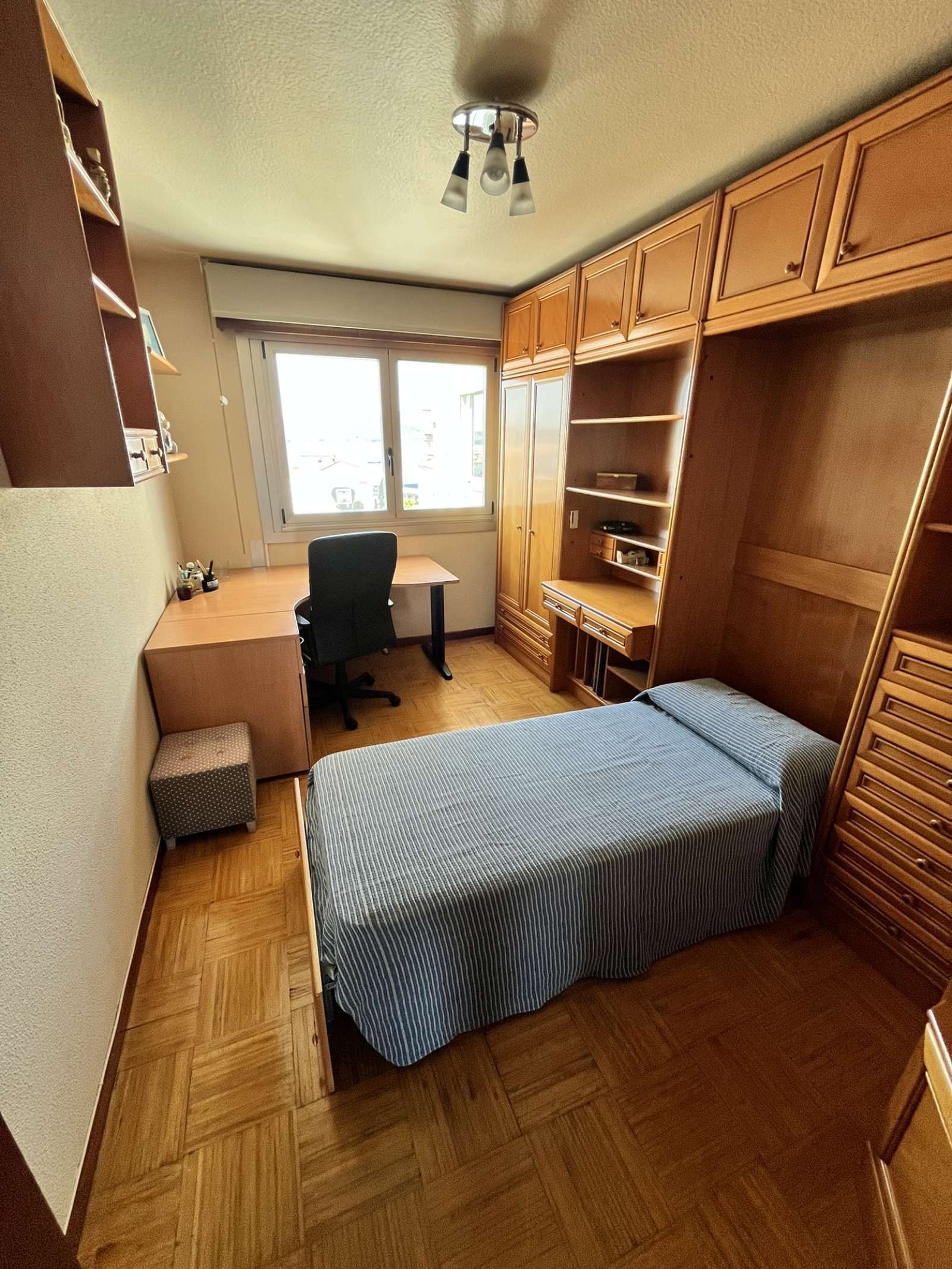 Flat to share in Plaza Industria