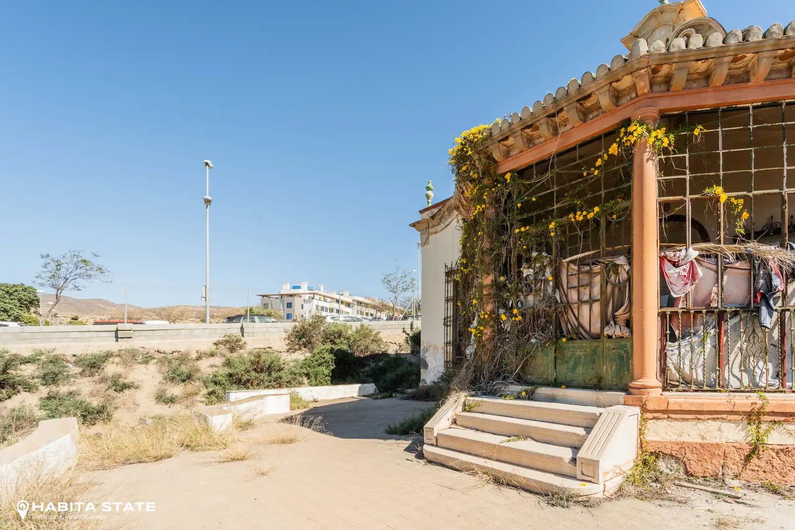 Außenansicht von Residential zum Verkauf in Almería