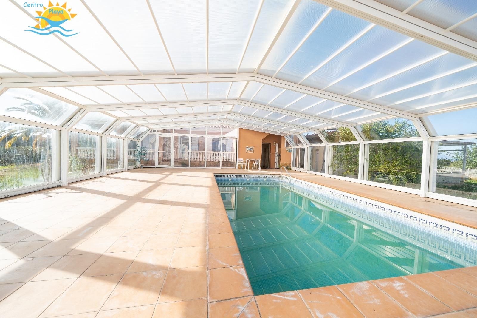 Piscina de Finca rústica en venda en Cervera del Maestre amb Calefacció, Terrassa i Traster